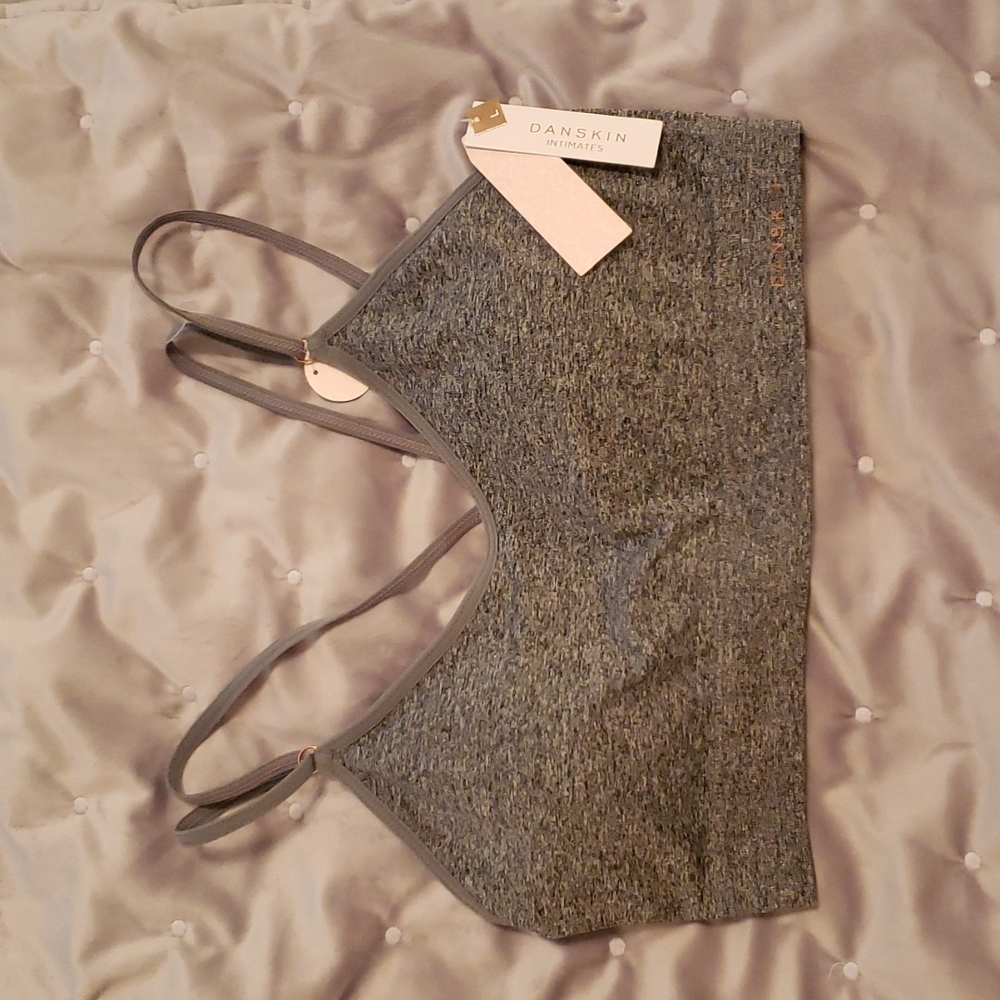 NWT Danskin sports bra